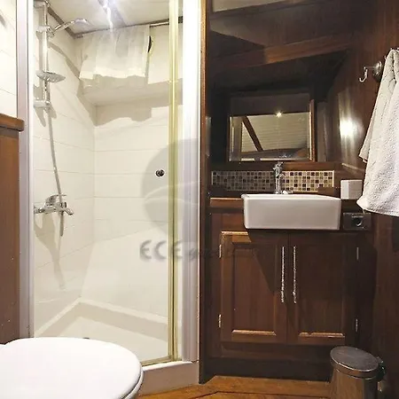 Azul Yachting Seahorse2 船屋 *